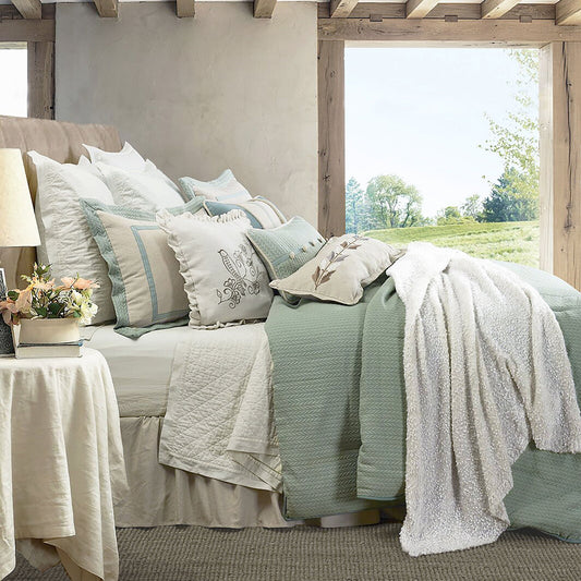 Belmont - Queen Comforter Set (Set of 4) - Green / White