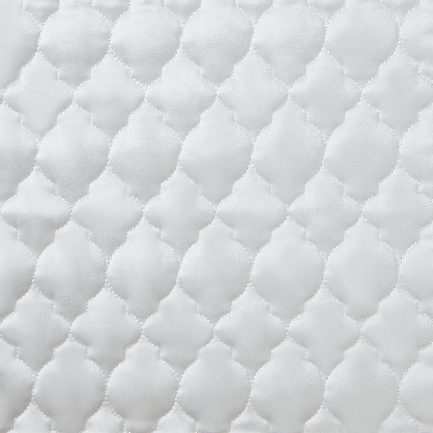 High Shine Satin - 21" x 34" Quatrefoil Quilt Pillow Sham Set (Set of 2) - White