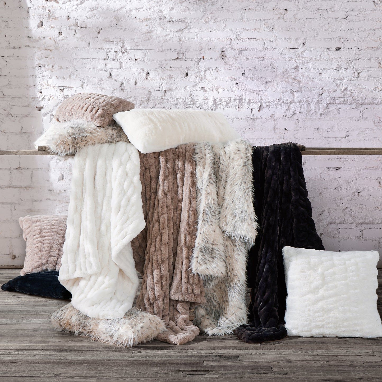 Ruched Rabbit - Double-Sided Oversized Throw - Black