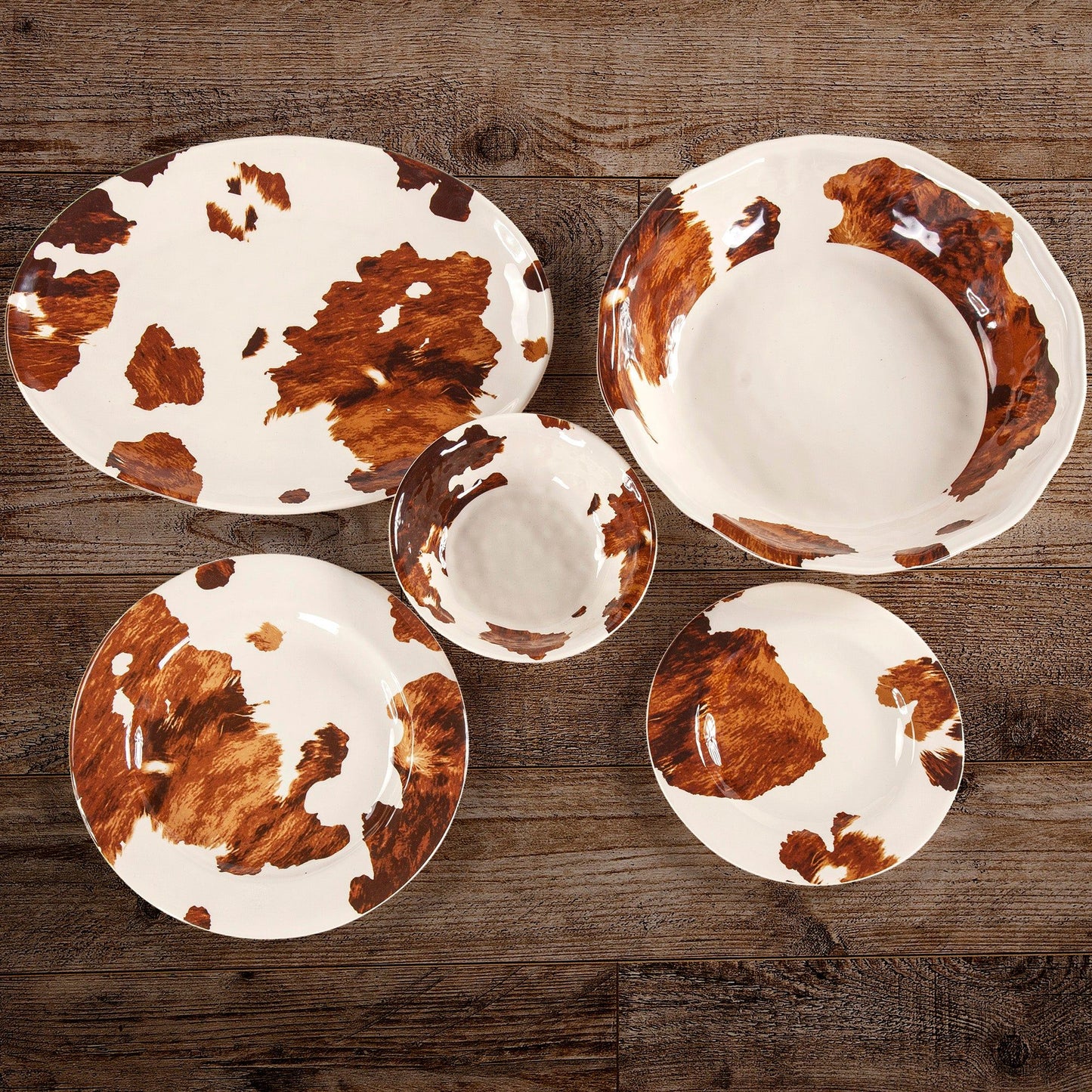 Elsa Cowhide - Melamine Dinnerware Set (Set of 14) - Butterscotch / White