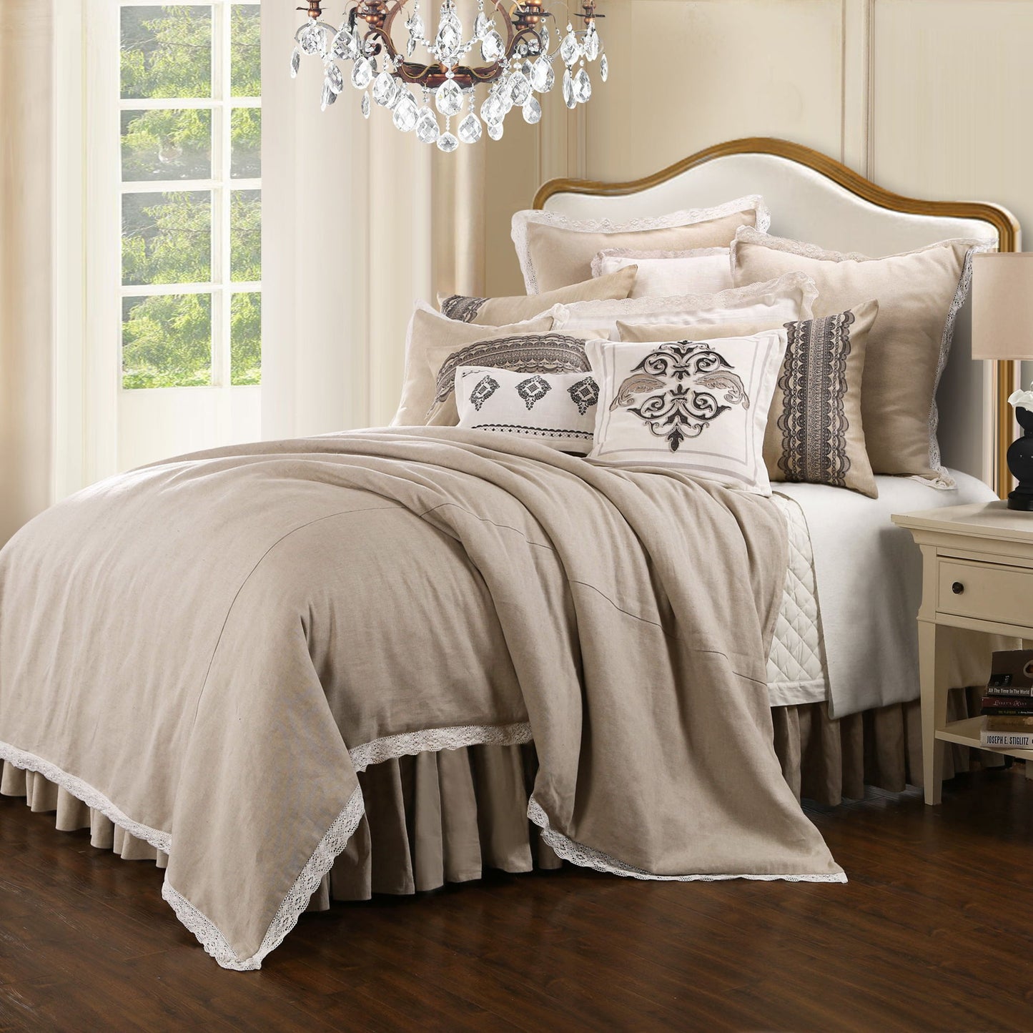 Charlotte - Queen Comforter Set (Set of 4) - Cream