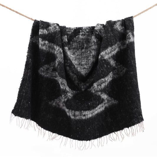 Antigua - 100% Wool Handwoven Throw Blanket - Black / White