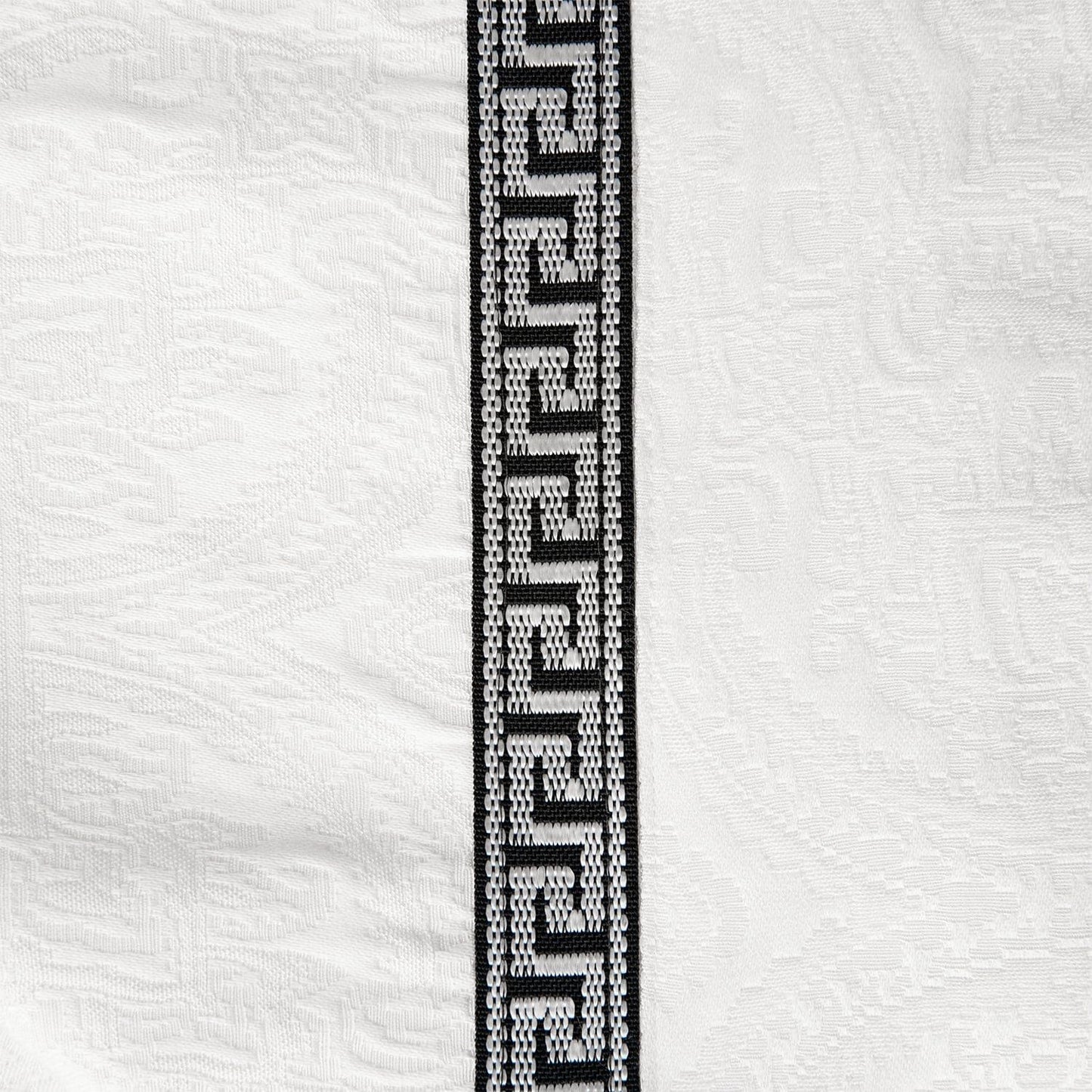 Liza White Matelasse - King Coverlet Set (Set of 4) - White / Black