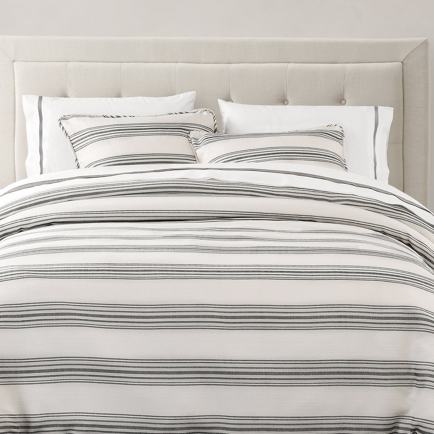Blackberry - Queen Comforter Set (Set of 3) - White / Black