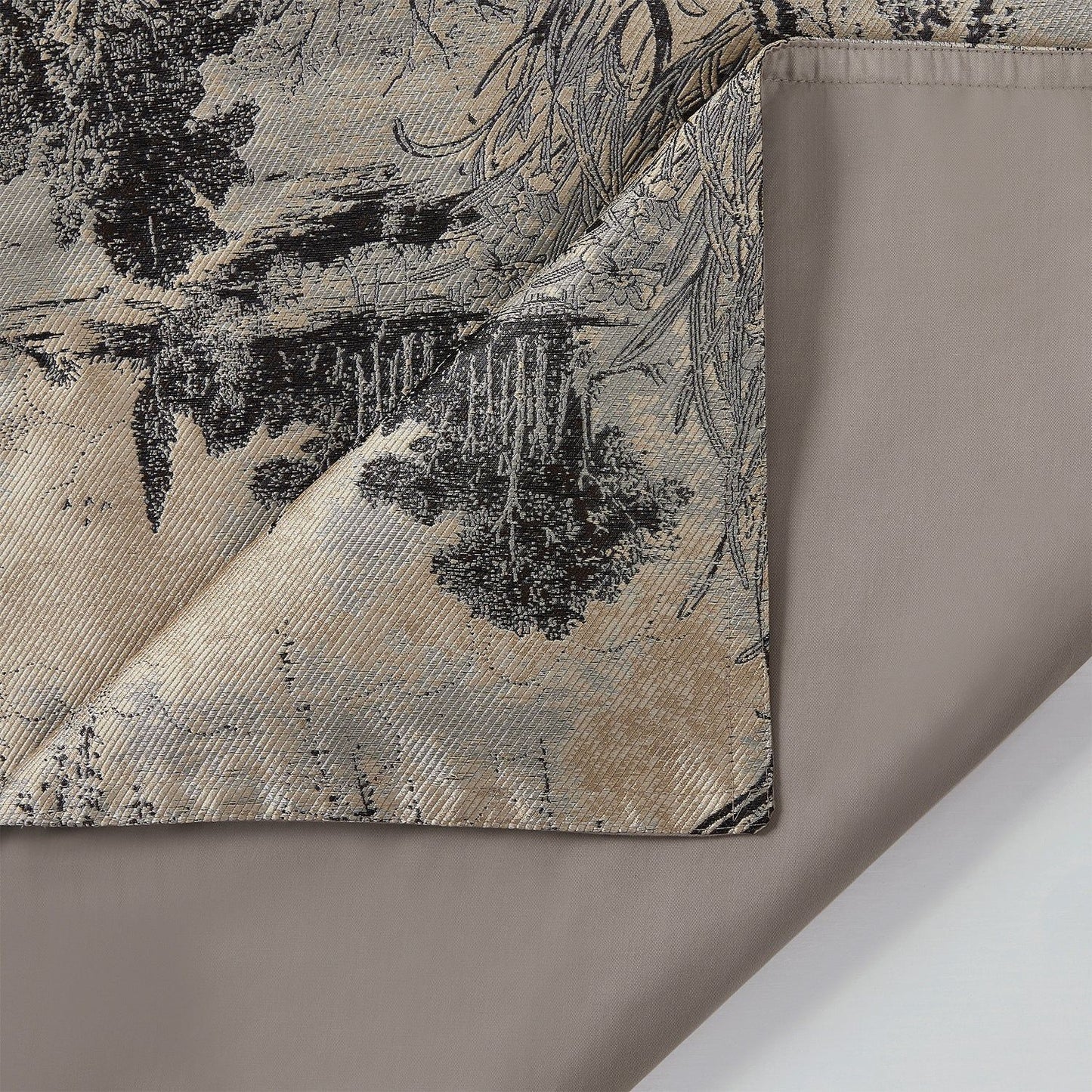 Pastoral Jacquard - Queen Comforter Set (Set of 3) - Champagne