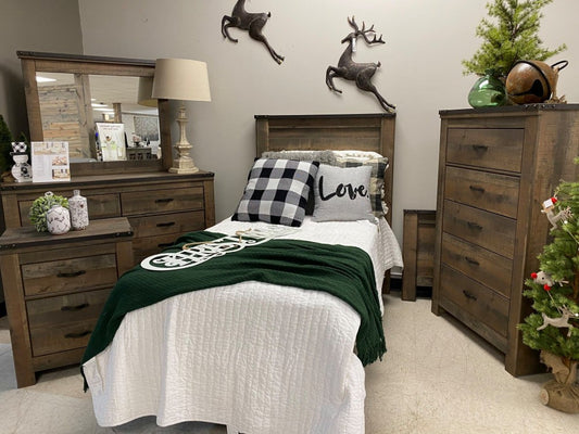 Trinnel Bedroom Group