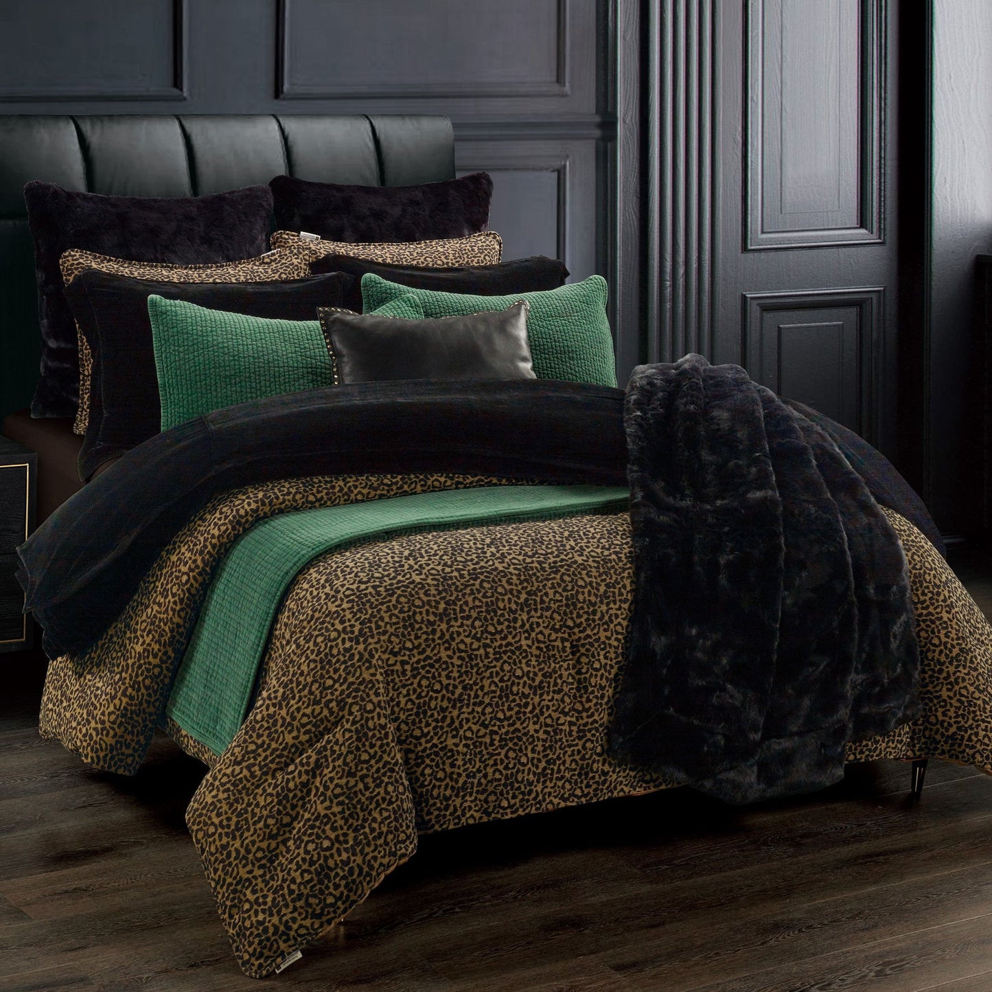 Adrienne - King Comforter Set (Set of 3) - Gold