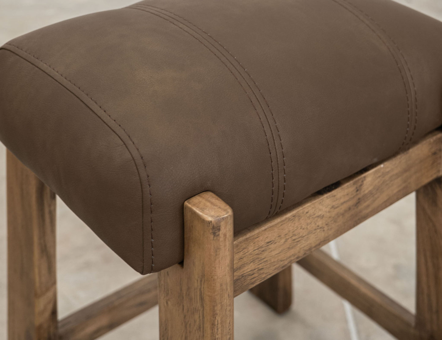 Balam - Stool