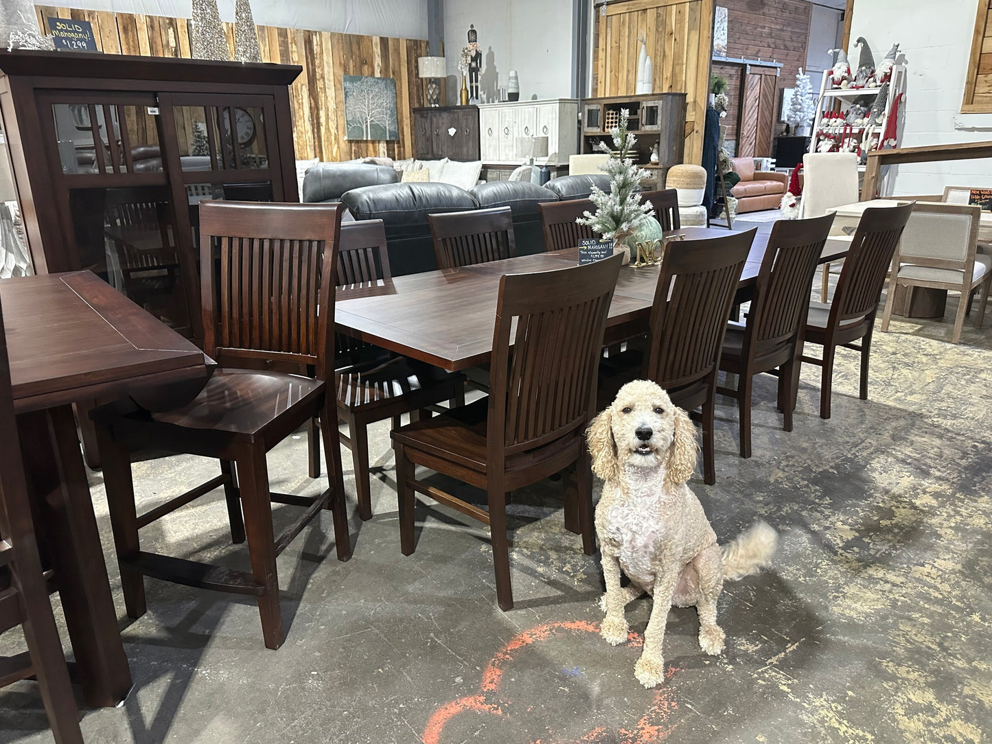 Napa Ext Table w/Leaf Floor Model Sale!