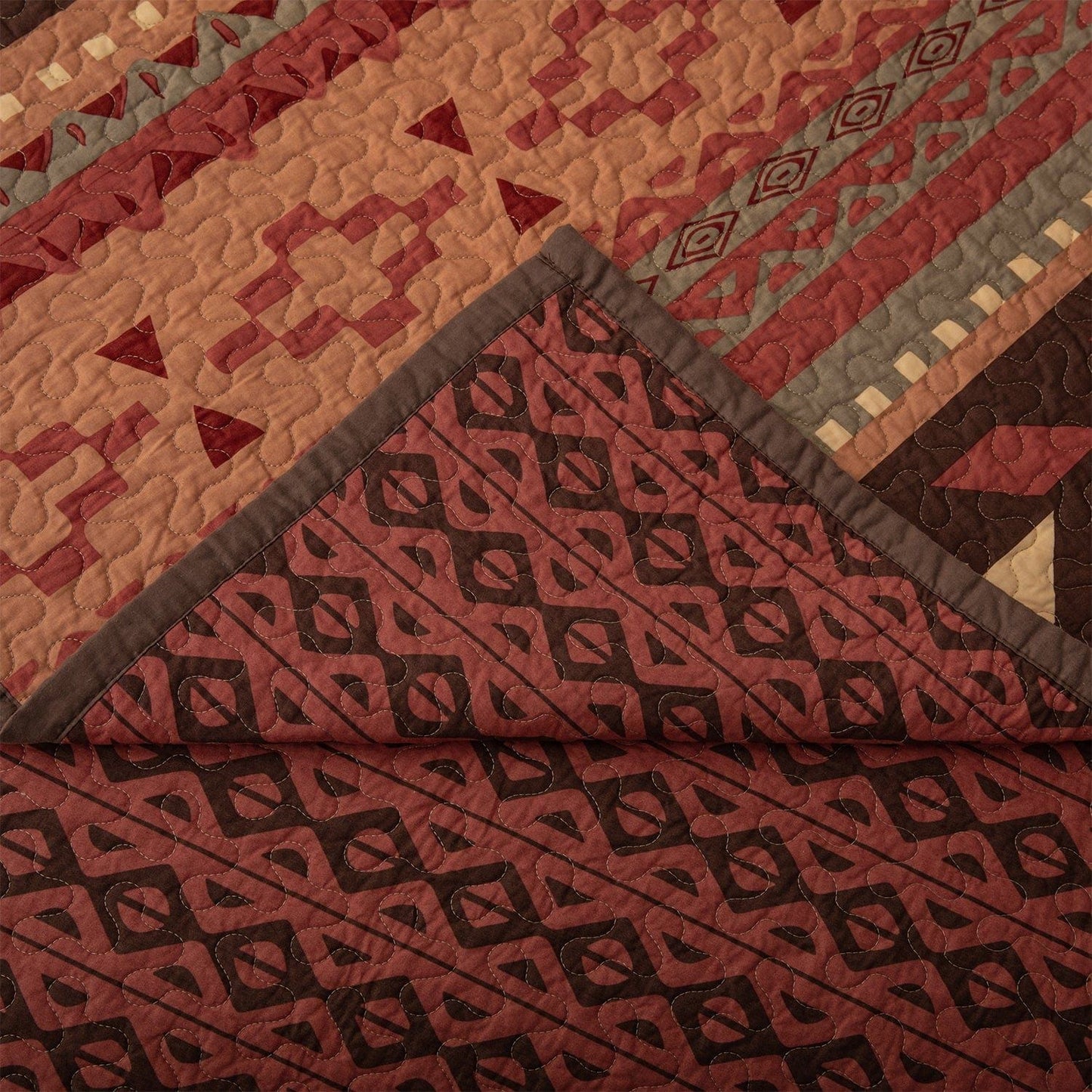 Broken Arrow - Twin Reversible Quilt Set (Set of 2) - Red / Tan / Brown