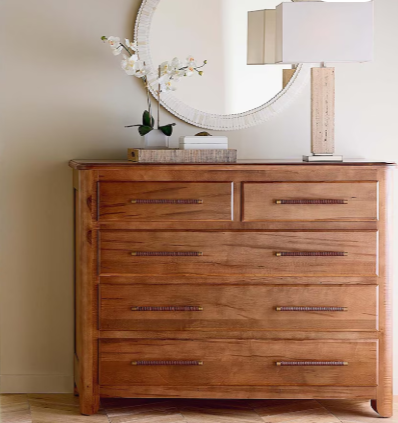 Bassett Heritage Customizable Bedroom Group