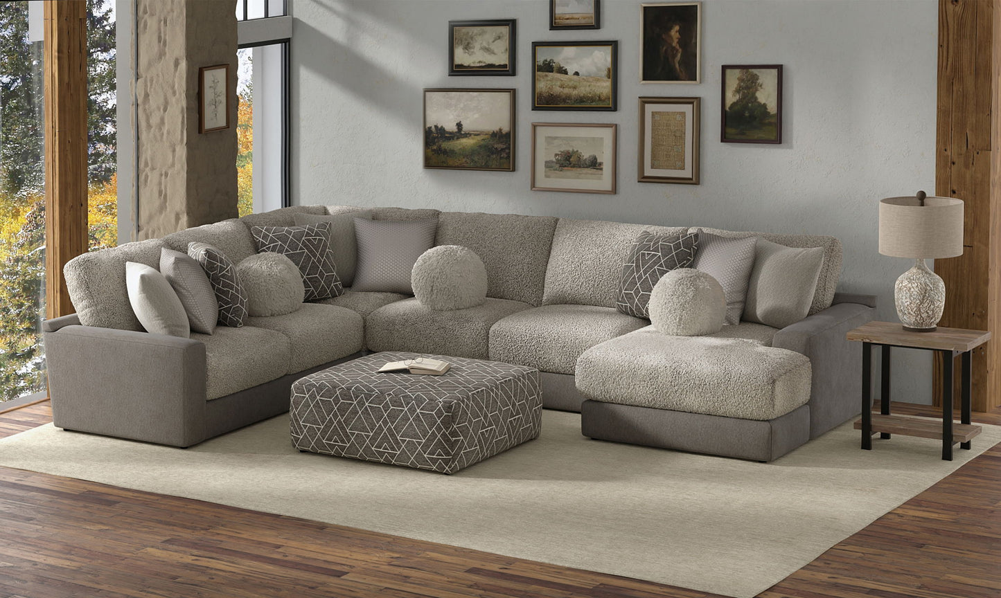 Canyon - 4 Piece Sectional With Cuddler Seat Cushions, Included Accent Pillows And Cocktail Ottoman (Right Side Facing Chaise) - Umber