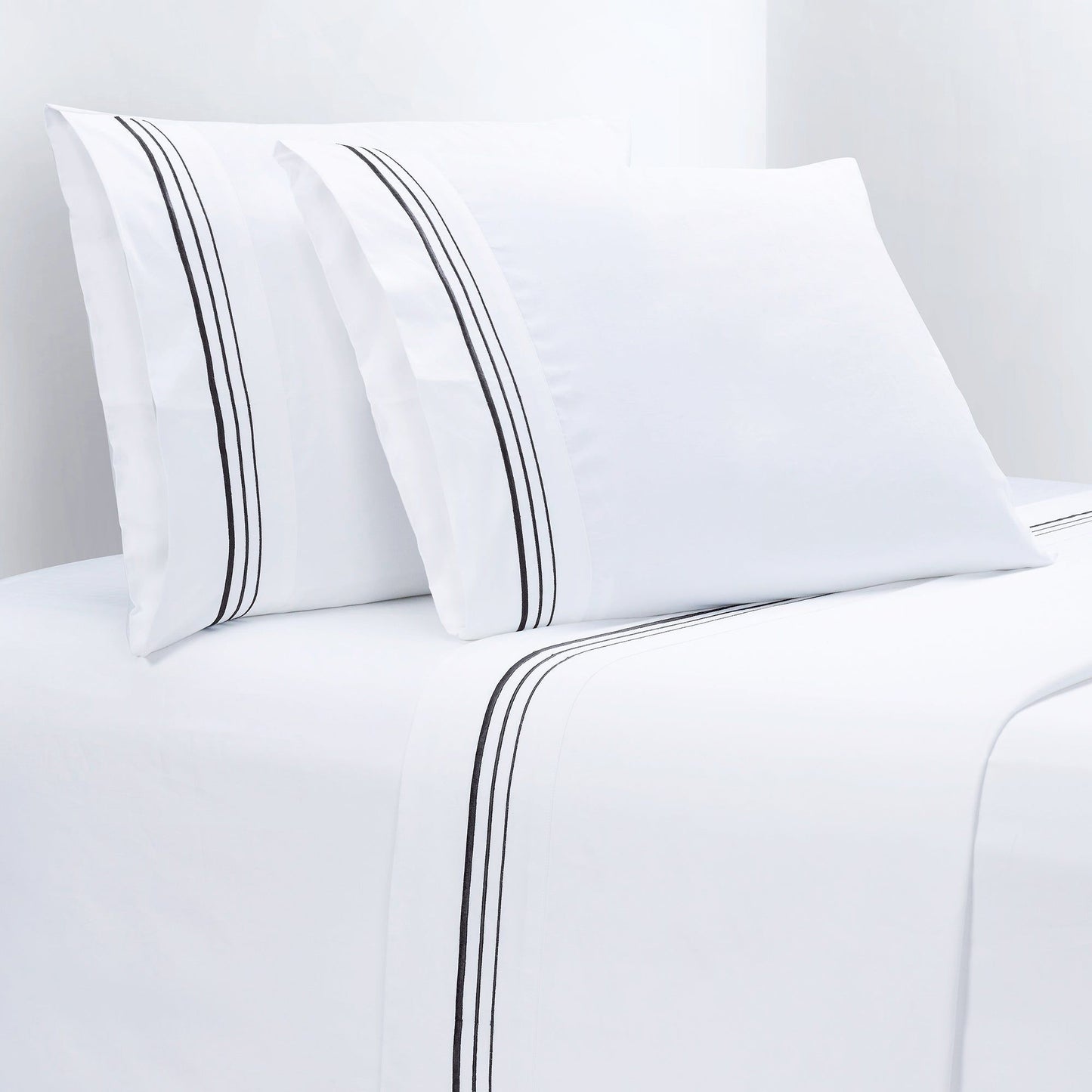 Border Embroidery - King Sheet Set (Set of 4) - White / Black