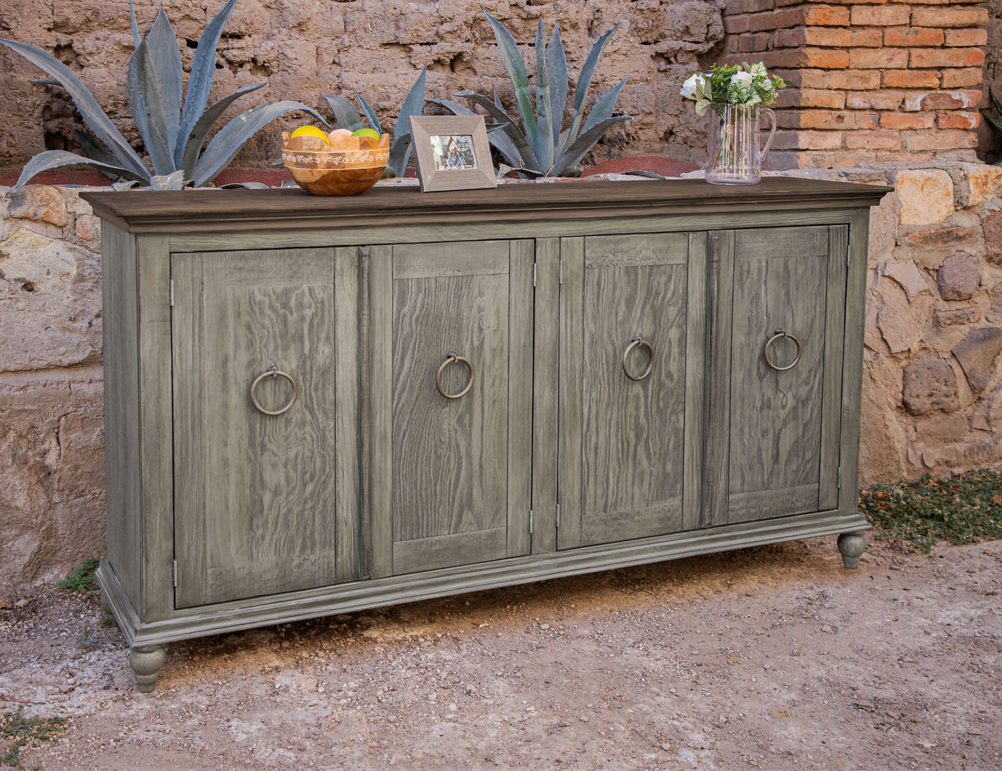 Capri - Console