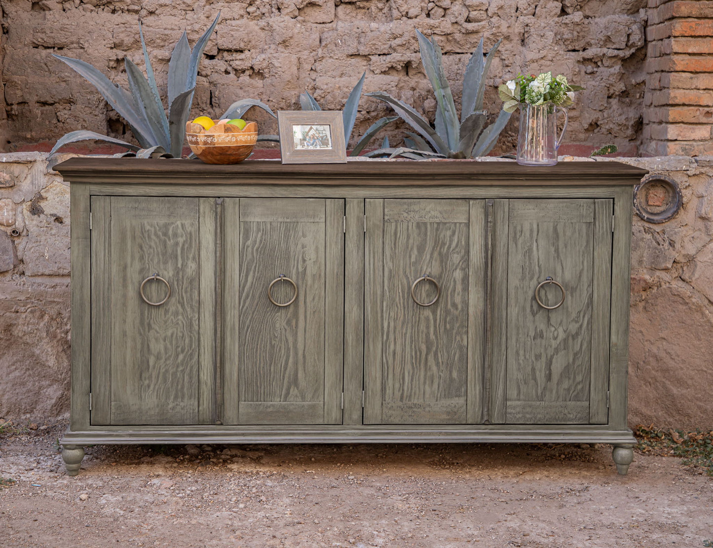Capri - Console