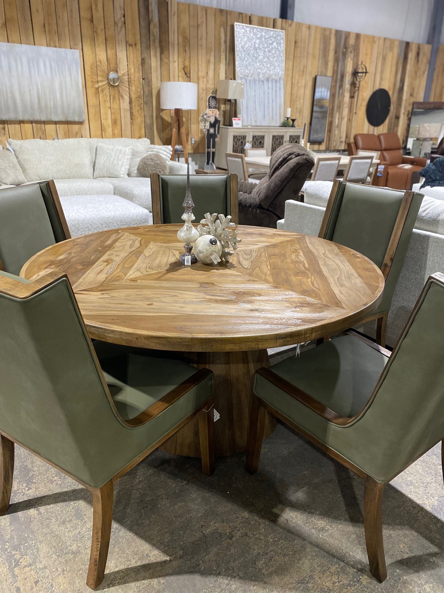 IFD4221 Balam Round Table